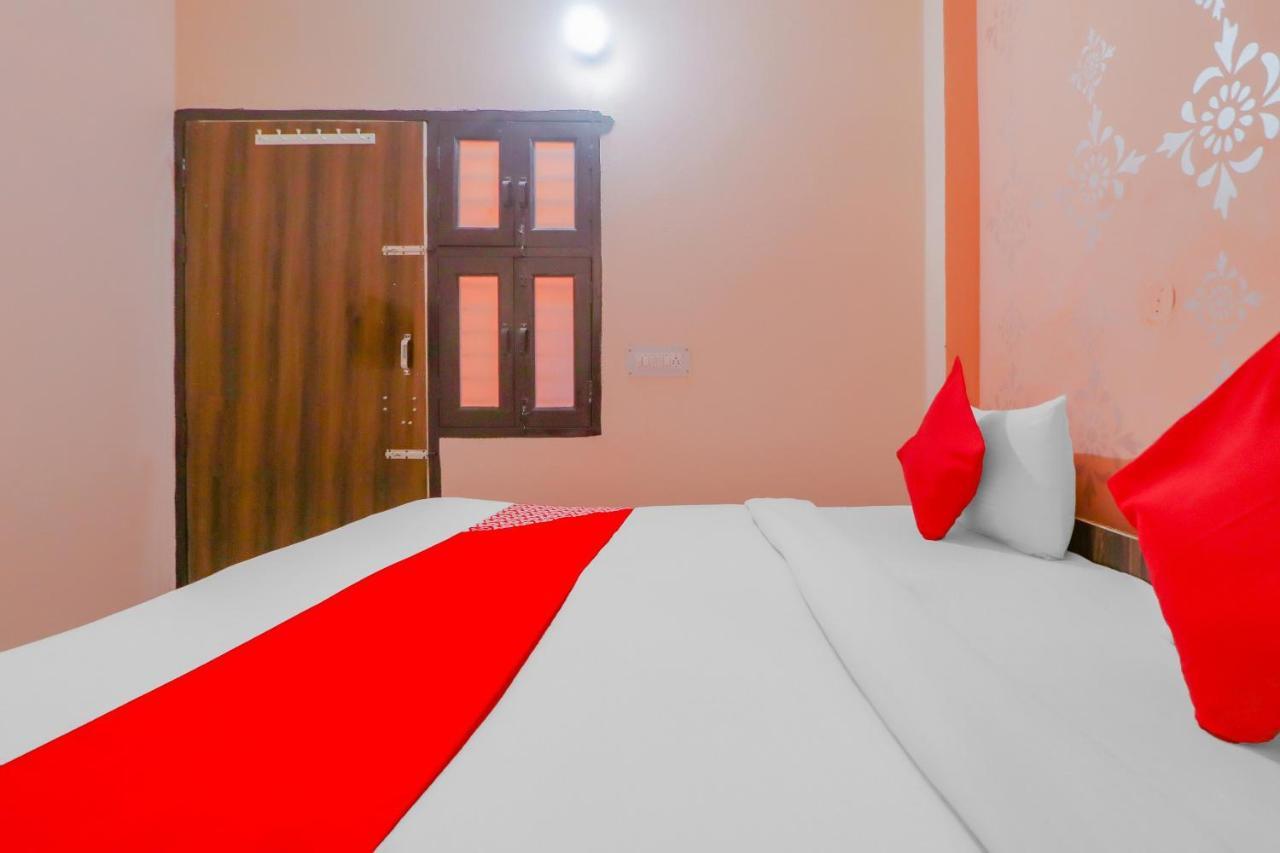 Hotel O Bhardwaj Guest House Garhi Harsaru Buitenkant foto
