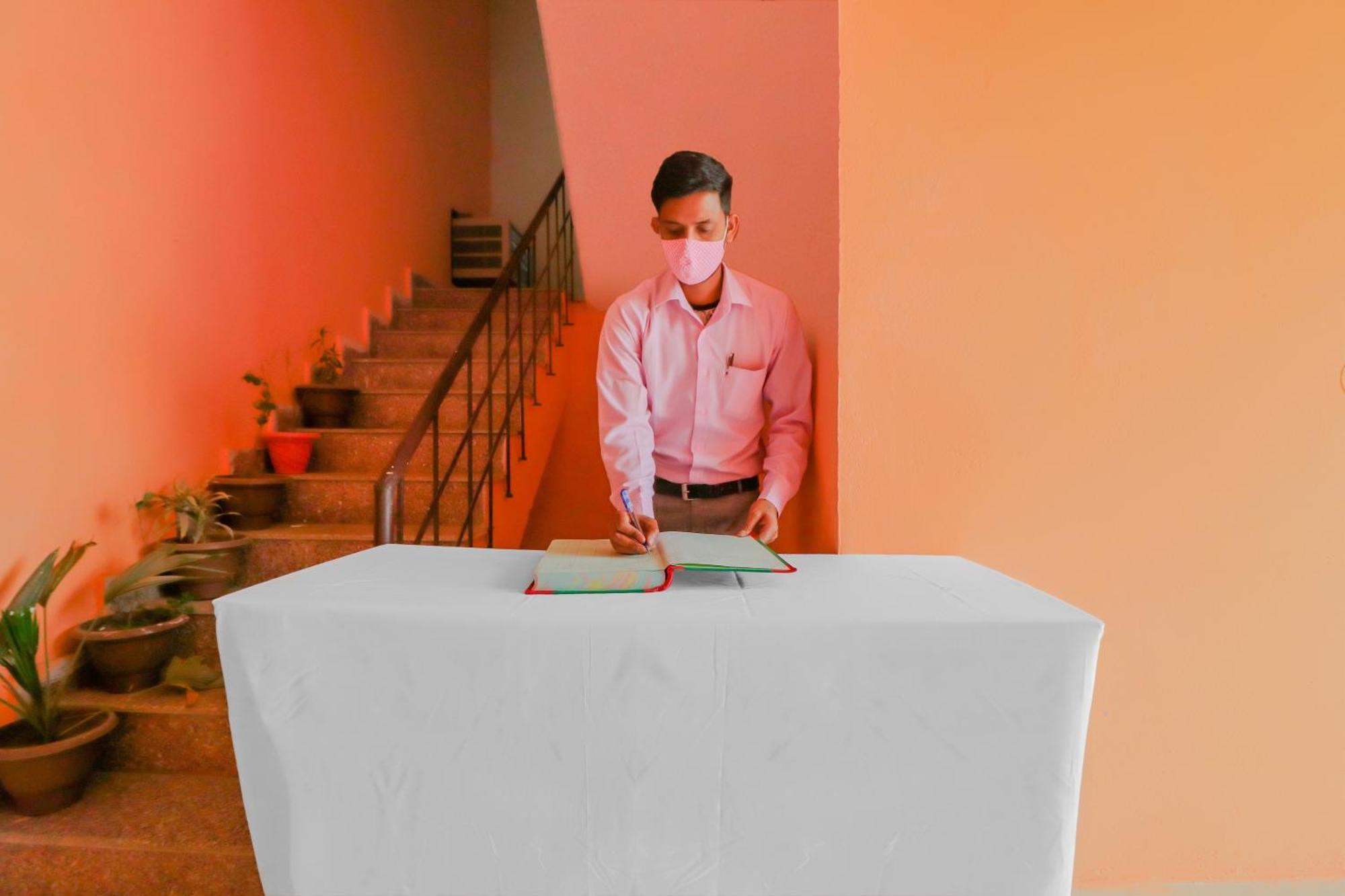 Hotel O Bhardwaj Guest House Garhi Harsaru Buitenkant foto